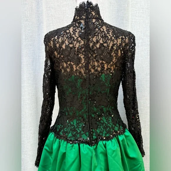Bob Mackie boutique green black maxi gown dress with floral lace top
